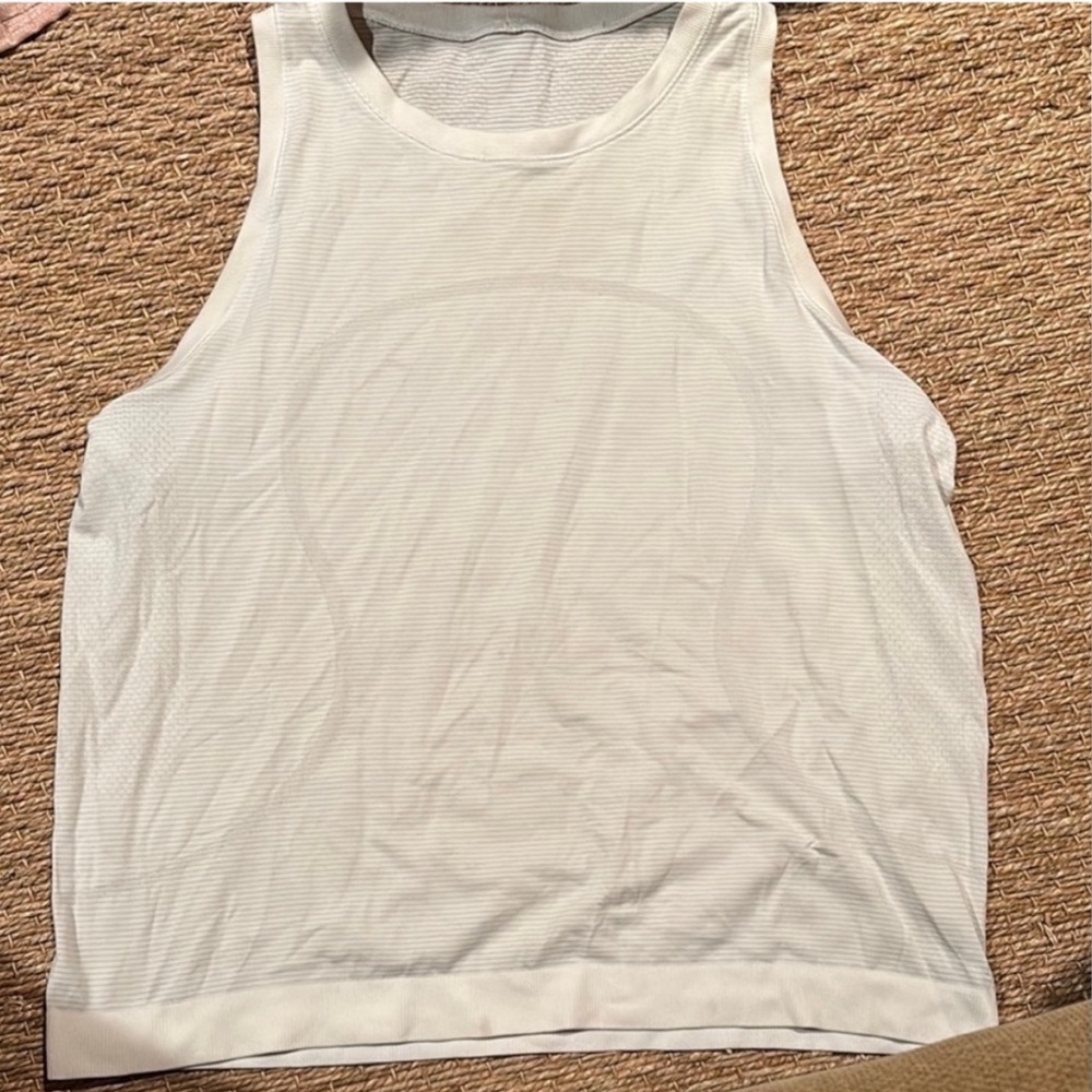 Lululemon Swiftly Breathe Muscle Tank Top— size 8– White